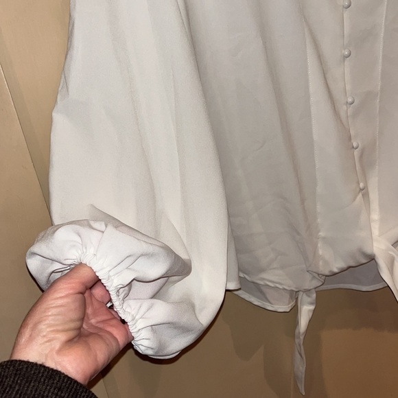 Ladies white long sleeve button down tie blouse size XL - Picture 3 of 7